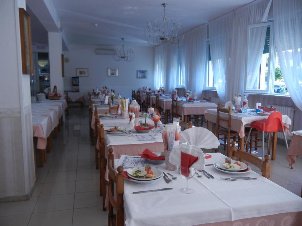 Stella Maris Hotel Cervia Exterior photo